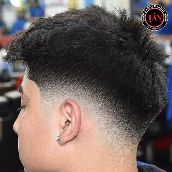 Tân Barber Shop Chỗ Cắt Tóc Nam đẹp ở Tp Hcm